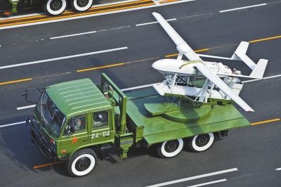 中国阅兵式中的新式无人机